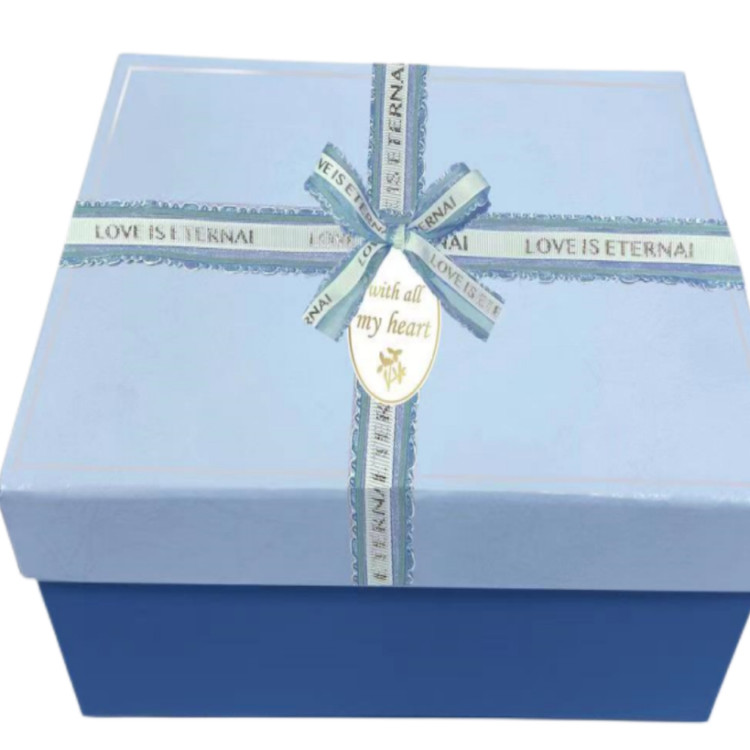 Коробка подарункова; 22*22*10 см.; арт. AG2557-2; ANGEL GIFTS - фото №1